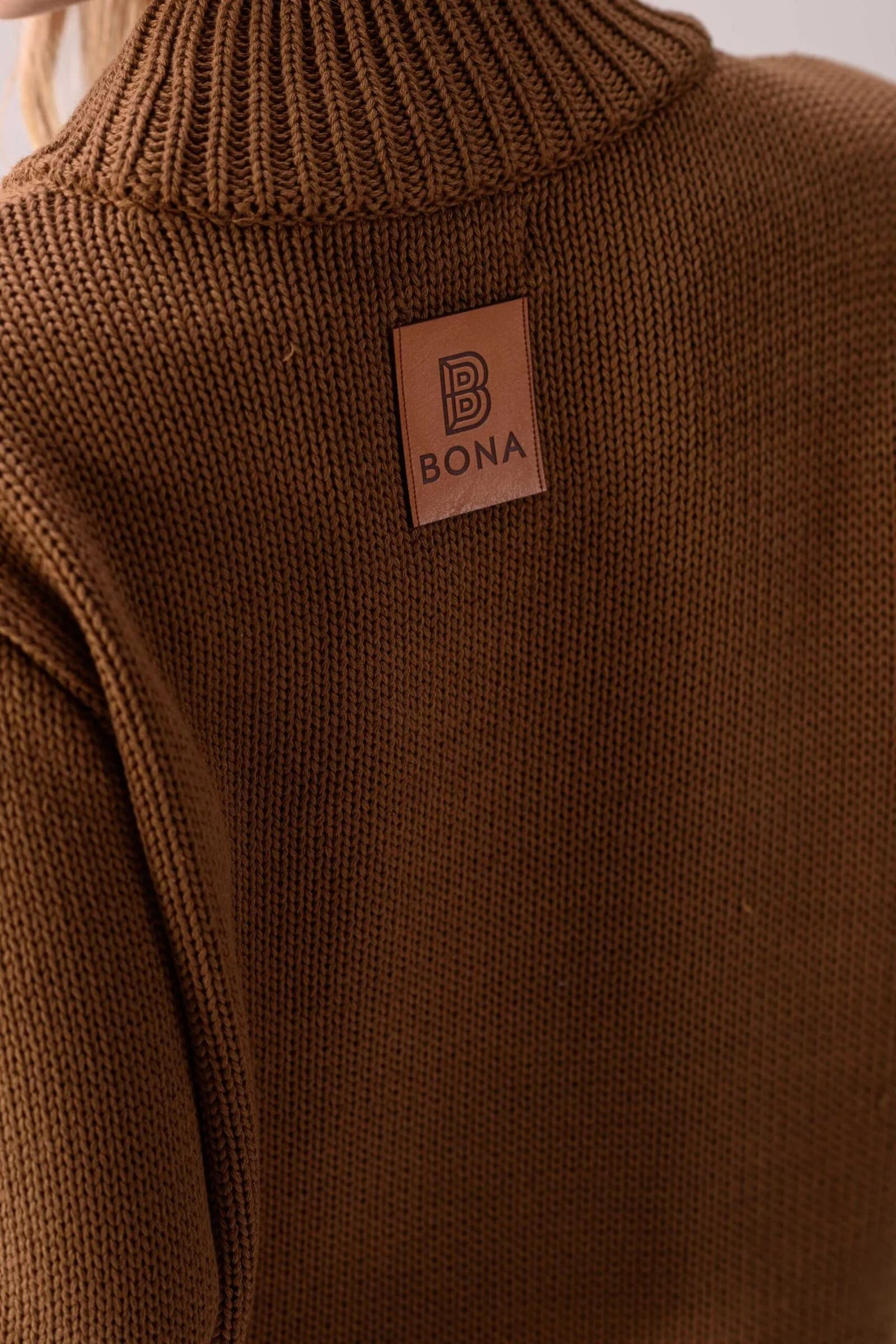 Sweater Origen — Tejidos Marrón · BONA